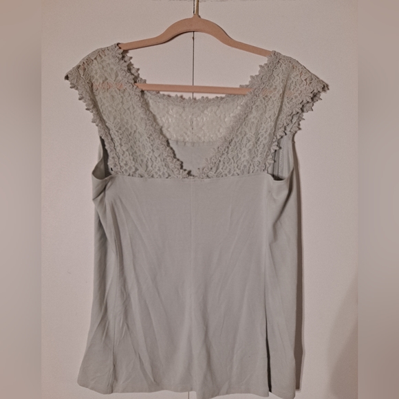 NWT Express Top - Picture 3 of 5